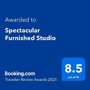 Spectacular Furnished Studio Apartamento